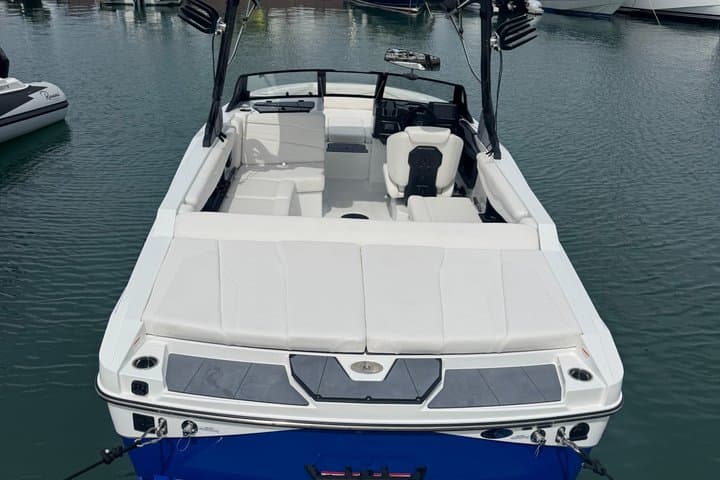 Private Wakesurf Wakeboard & Boat Experience Saint-Tropez