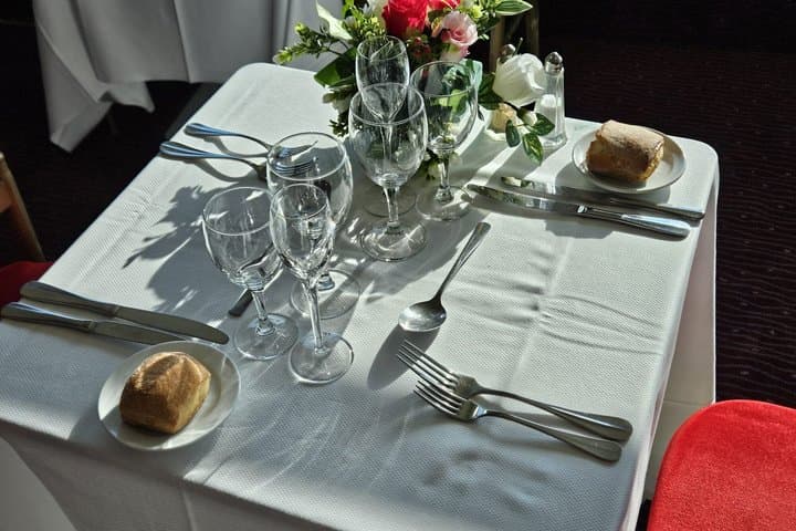 Dinner cruise, Eiffel Tower fireworks and live music