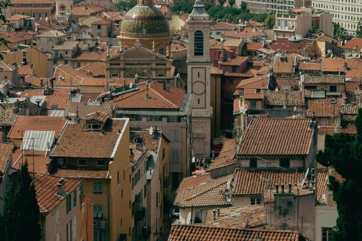 Tipsy in Nice: Old Town Secrets & Sunset Beach Apéro Delivery