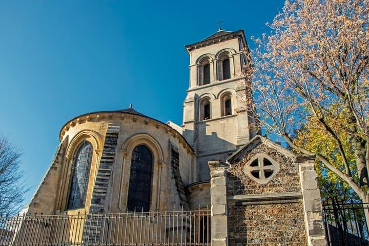 Paris Montmartre Museum Ticket and District Guided Tour