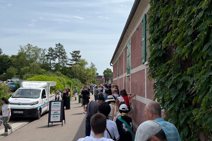 Giverny Private Tour from Paris
