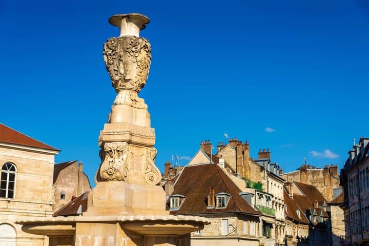 Hello Besançon: Private 2-Hour Intro City Walk with Local Guide