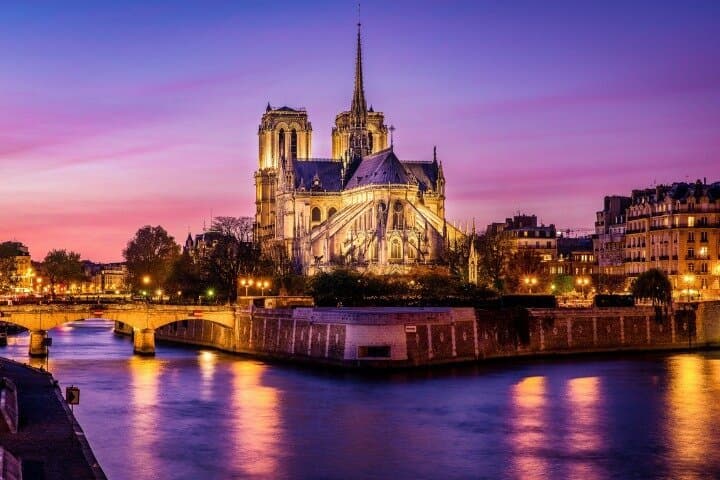Paris Notre Dame Tour with Macaron, Crypte or Cruise Options