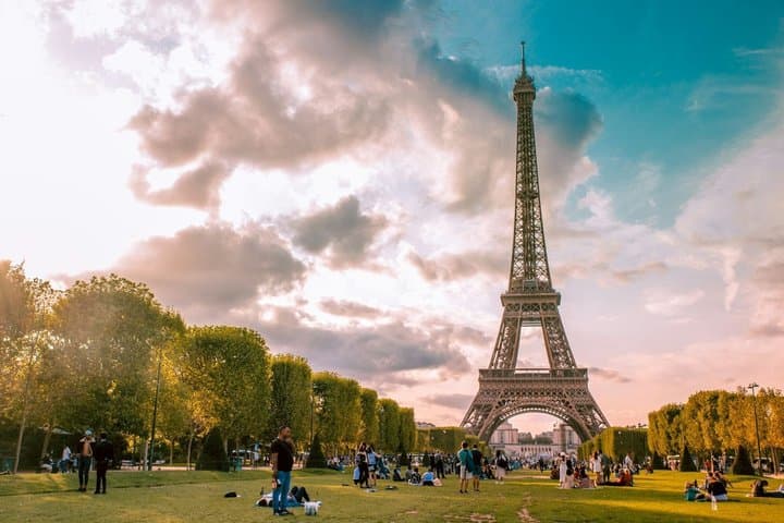 Aquarium Ticket and Digital City Tour in Paris