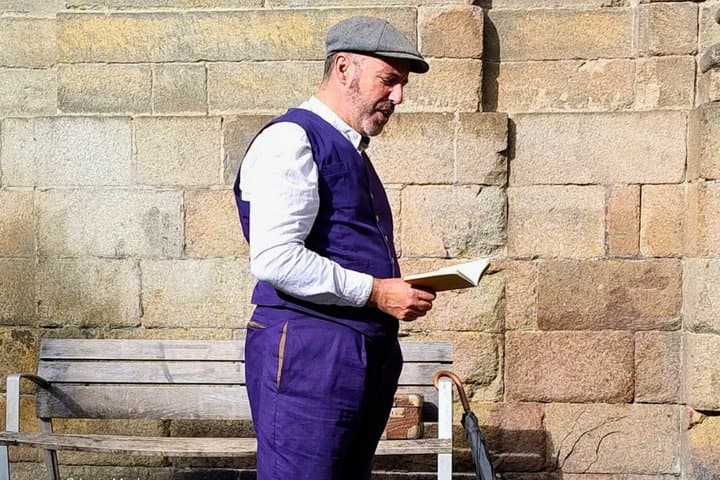 Unusual guided tour of Rennes immersed in 1944