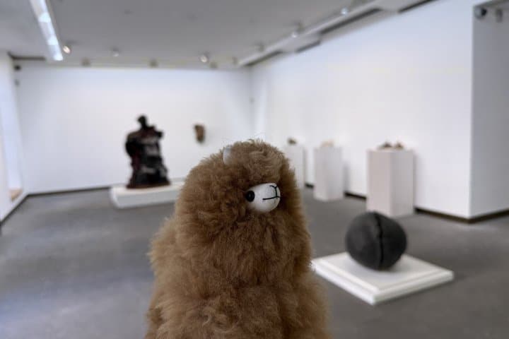 Paris Art Galleries Private Tour with a Curator
