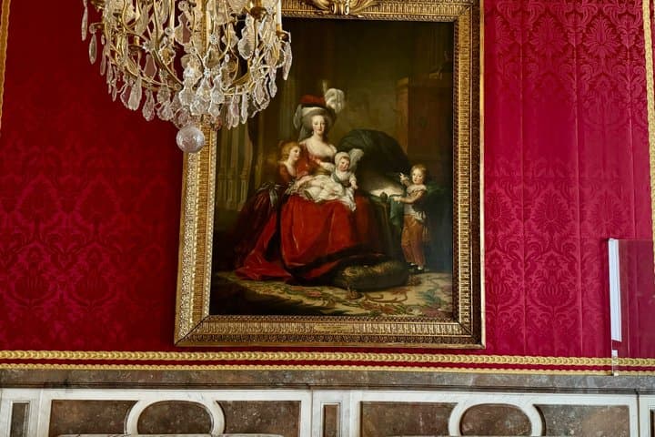PRIVATE Versailles Palace & Gardens Tour with transfer included