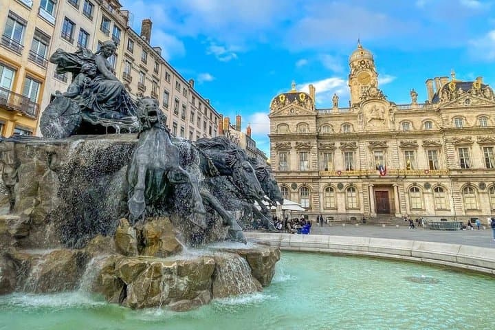 Lyon Airport Private Transfer to and from City Center