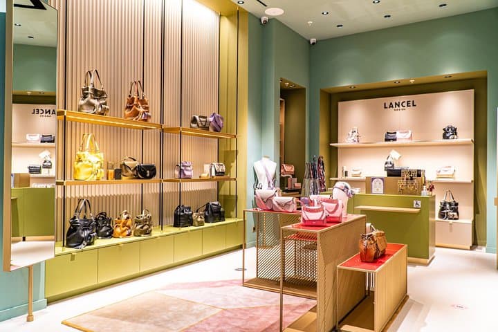 VIP Shopping with Personal Shopper at CAP3000