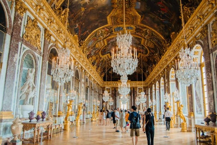 Versailles Palace and Gardens Small Group Tour