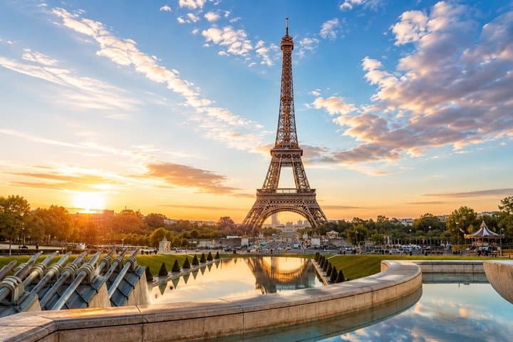 The Best Private Paris Tour with a Car, Tour Guide and Pick up