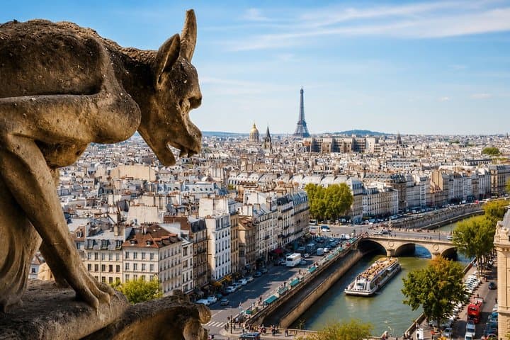 The Best Private Paris Tour with a Car, Tour Guide and Pick up