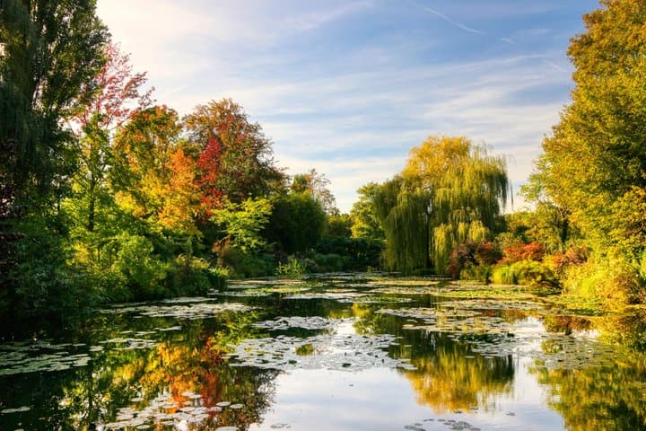 Private Luxury Giverny and Monet Gardens Experience from Paris
