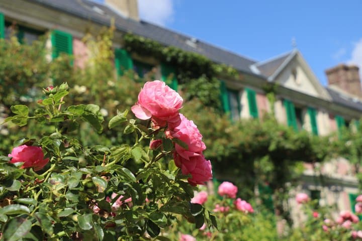 Private Luxury Giverny and Monet Gardens Experience from Paris