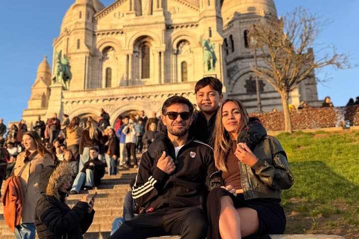 Montmartre Walking Paris Bohemian with Croissant Tasting