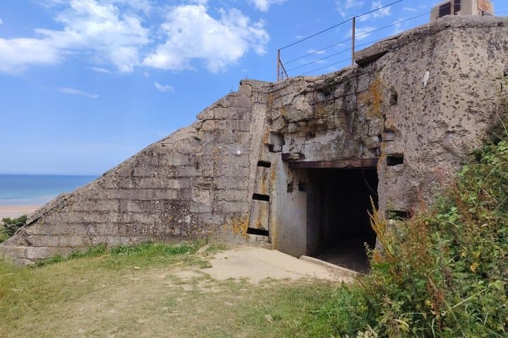 Private Day Tour Omaha beach and Pointe du Hoc