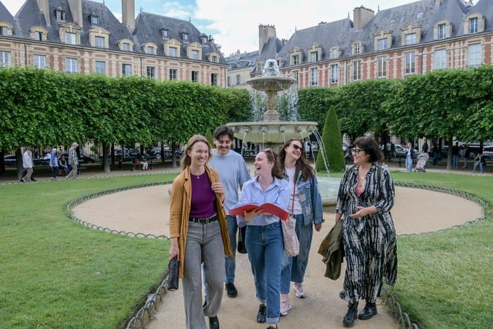 Food Tour in Le Marais with Historic Market & Artisan Tastings