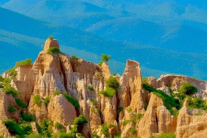Explore the Natural Wonders of Catalan