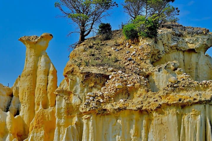 Explore the Natural Wonders of Catalan