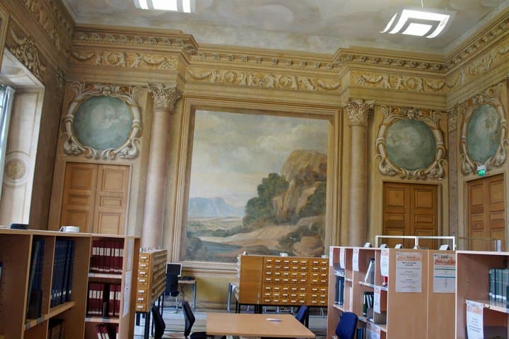Chateau de Vincennes Paris Entry Tickets with AR AudioGuide