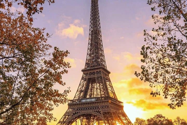 Private Tour: Eiffel Tower Summit PreBooked Tickets by Lift