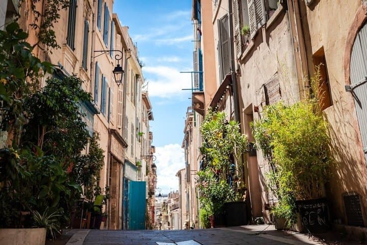 Roundtrip Transfers Port Marseille to Aix en Provence