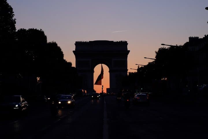 Paris Champs-Élysées & Arc de Triomphe Walking Tour