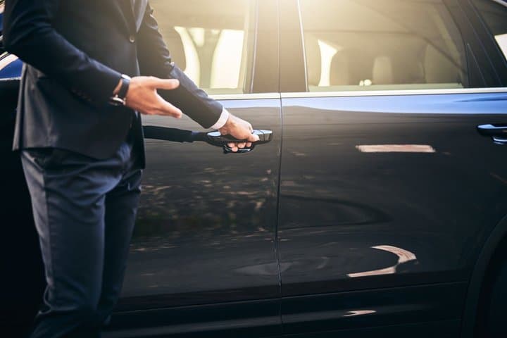 Private Transfer from Paris to Paris Charles de Gaulle Airport