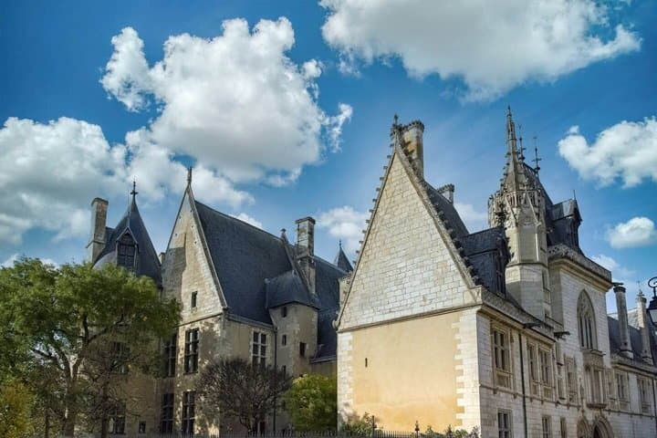 Hello Bourges: Private 2-Hour Intro City Walk with Local Guide