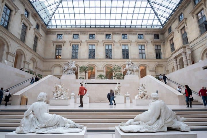 Paris Louvre Museum Private Guided Tour
