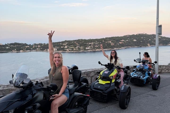 Nice guided city tour in Canam