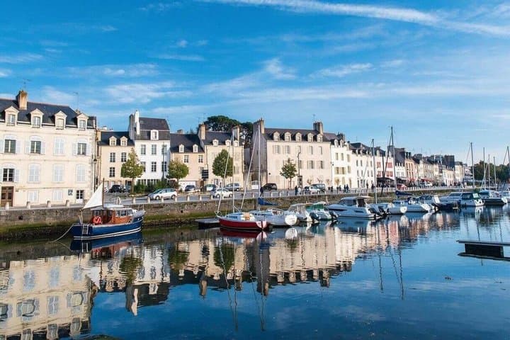 Hello Vannes: Private 2-Hour Intro City Walk with Local Guide