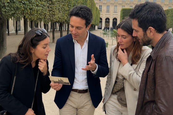 Paris hidden with a mentalist actor.