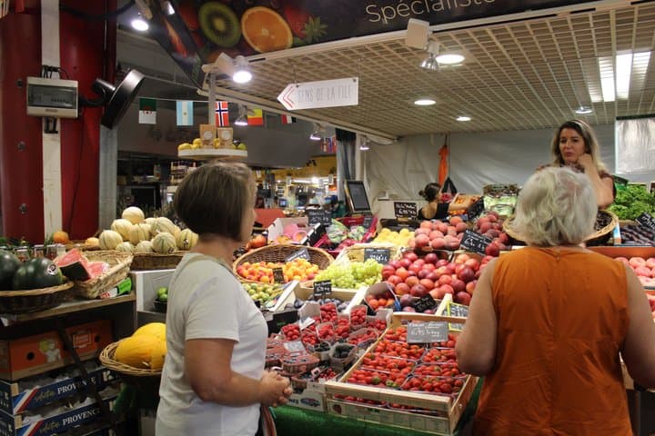Market Tour and Cook a Bordeaux Dish in My Historic Apartment