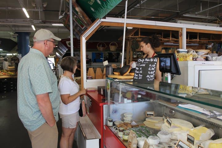 Market Tour and Cook a Bordeaux Dish in My Historic Apartment