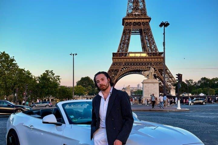 Paris in Mustang convertible - Luxury city tour