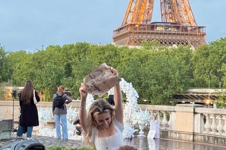 Paris in Mustang convertible - Luxury city tour