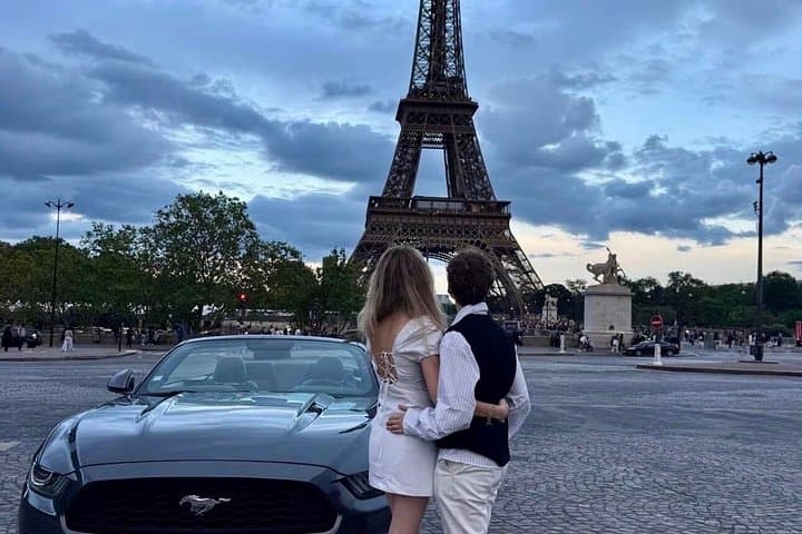 Paris in Mustang convertible - Luxury city tour