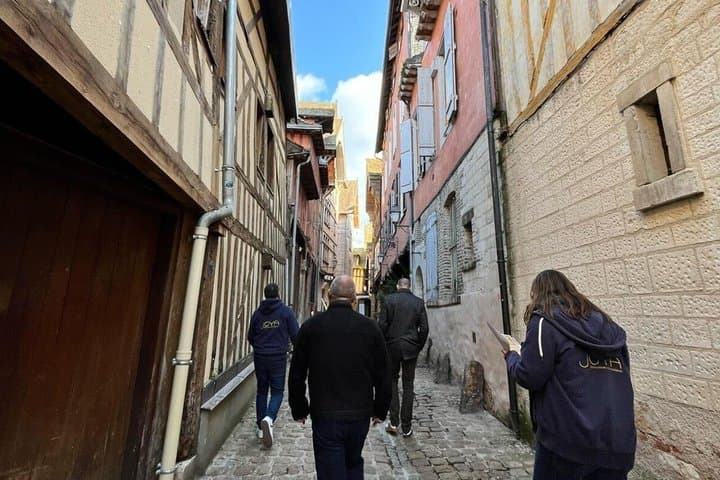 Explore Lyon with an Urban Escape Game of your choice