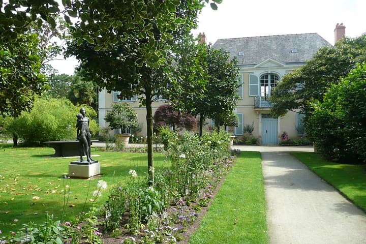 Anjou Gardens Half-Day Tour from Angers