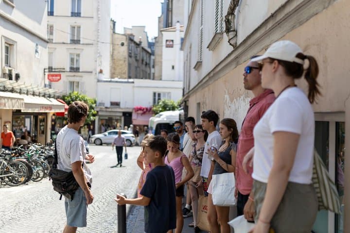 Paris Montmartre Chocolates and Pastry Private Food Tour