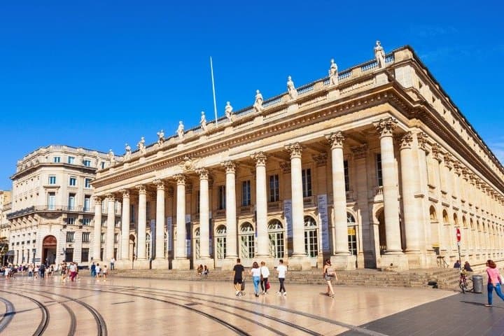 TOP Bordeaux Private Guided Tour with your Mobile