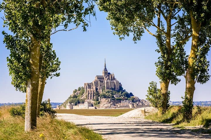 Mont Saint Michel Expert Guide and Lunch Included From Le Havre