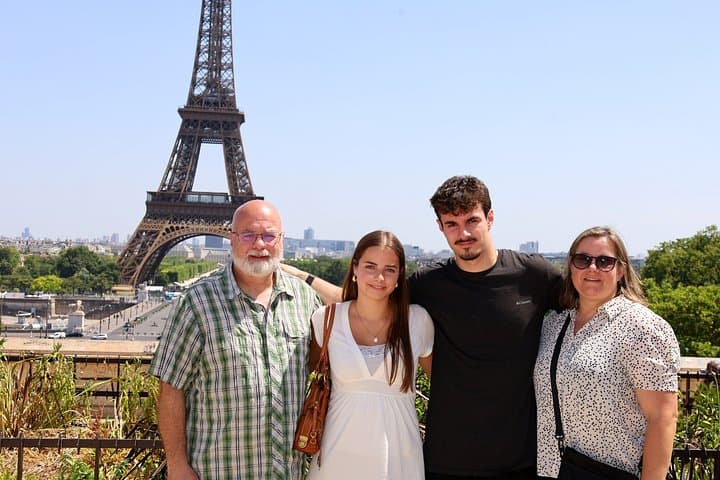 Paris Mini Van Tour Eiffel Tower Photoshoot and Perfume Museum