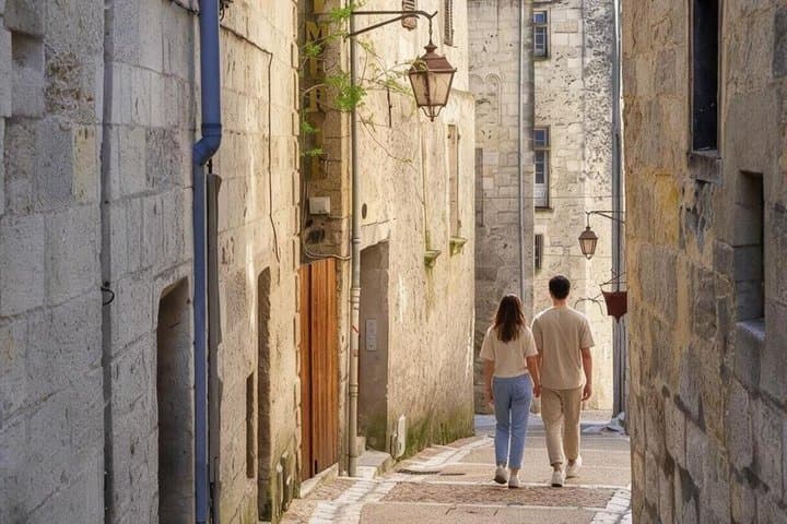 Hello Périgueux: Private 2-Hour Intro City Walk with Local Guide