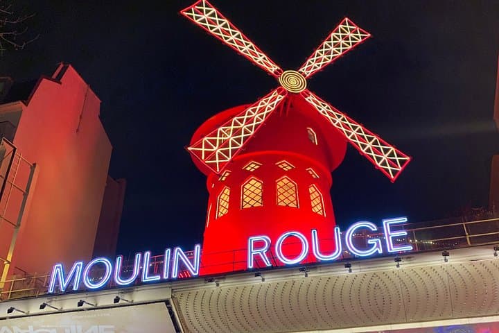 Paris Seine Dinner Cruise and Moulin Rouge with Private Driver