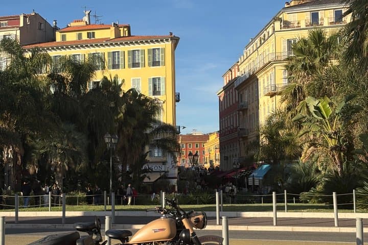 Gourmet ride in Nice by vintage Sidecar on the French Riviera