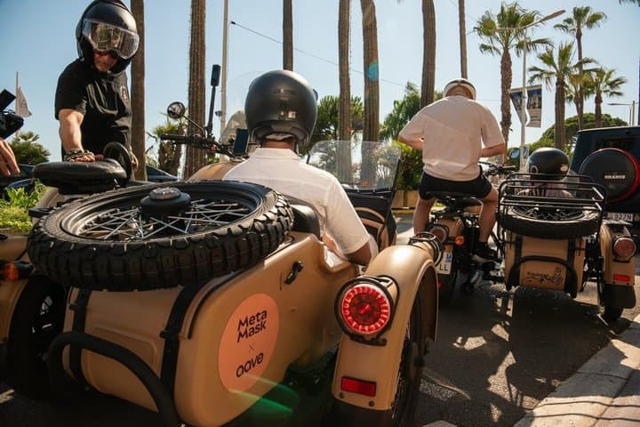 Gourmet ride in Nice by vintage Sidecar on the French Riviera