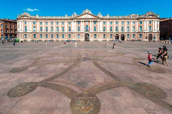 Toulouse Walking Tour with Audioguide on your Smartphone