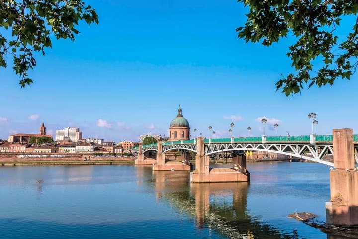 Toulouse Walking Tour with Audioguide on your Smartphone